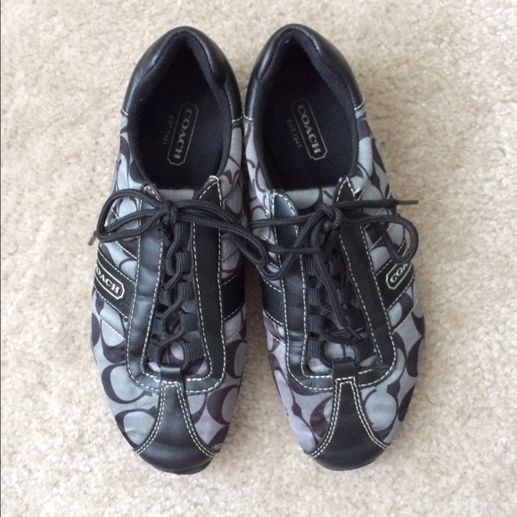 SOLD🌺Coach Authentic Kirby Sneakers Size 6🕶
