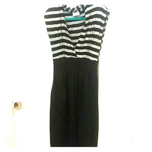 Dress with elastic waist, stripped on top