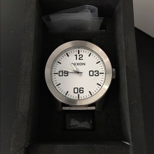 Nixon Corporal SS