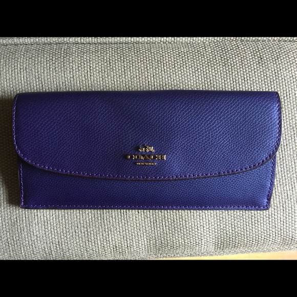 ❌Sold ❌💕NWT Coach Wallet 💕