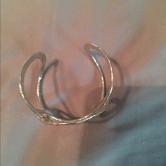 Cuff bracelet - Picture 2 of 2