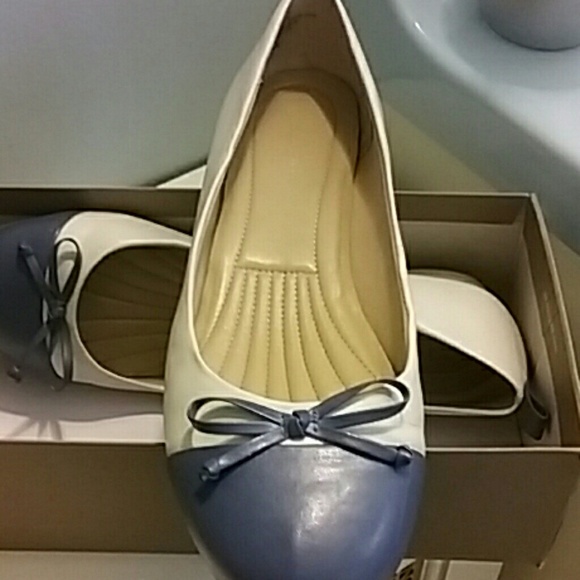 Two-tone Flats