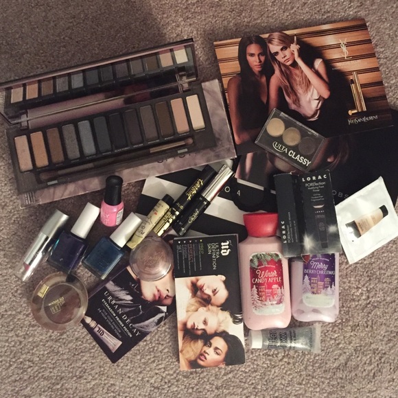 Urban Decay Other - Urban decay smokey pallet bundle