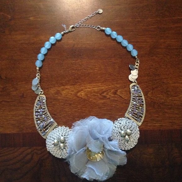 Jewelry - Flower necklace