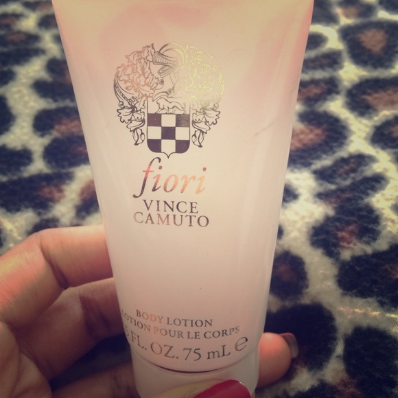 Fiori by Vince Camuto- Body lotion-2.5 FL OZ