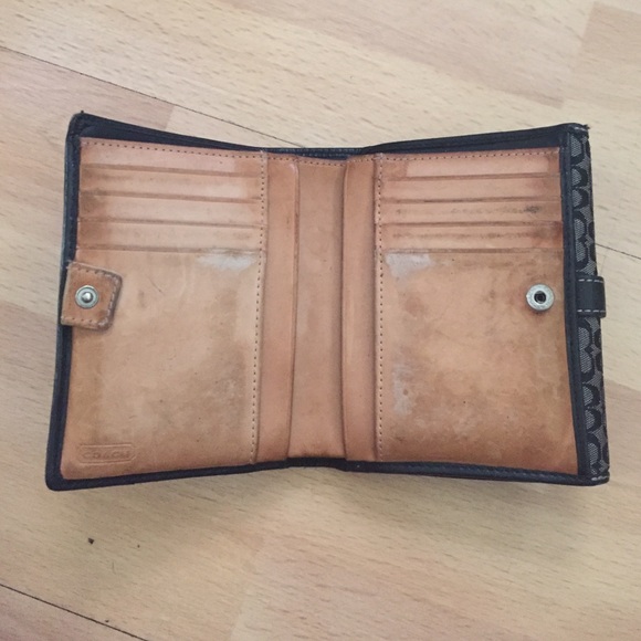 Coach wallet - Picture 2 of 4