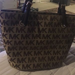 Perfect condition mk logo bag