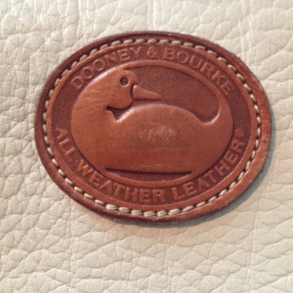 dooney and bourke bag - Picture 4 of 6