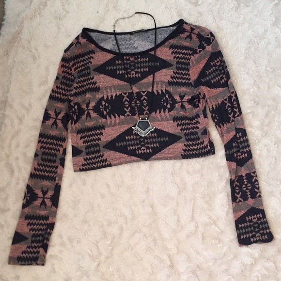 Aztec Crop Top - Picture 2 of 3