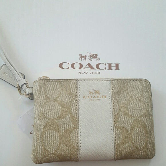 Coach signature khaki wristlet - Picture 3 of 3