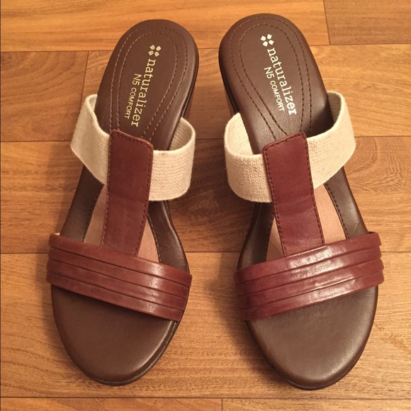 Pre owned size 5 shoes.