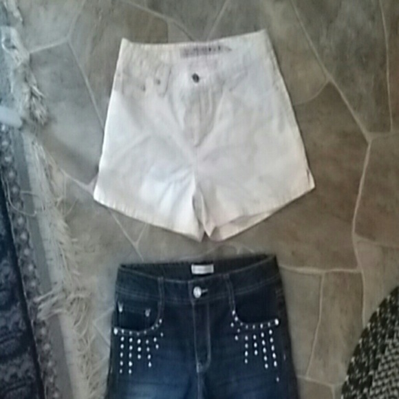 2 NAME BRAND GIRLS SHORTS 12/14