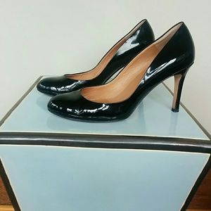 Ann Taylor patent leather pumps