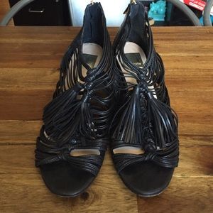 Dolce Vita Size 7 Strappy Black Wedge Heels