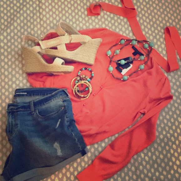 Express Tops - ‼️SALE‼️NWT🎀🎀EXPRESS LIGHTWEIGHT Sweater/Top🎀🎀