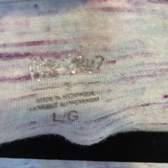 Mossimo TShirt - Picture 2 of 3