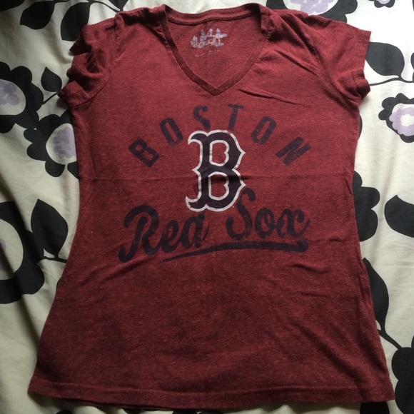 Boston Red Sox tee shirt