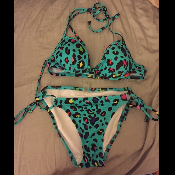 Brand new Victoria Secret colorful Print Bikini