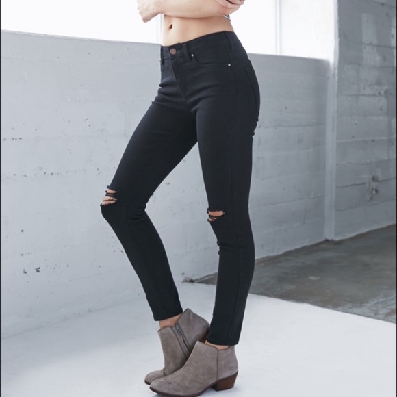 Pacsun black knee ripped high rise skinnest ankle