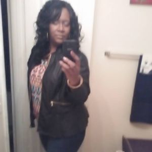 Meet your Posher, Lakeisha