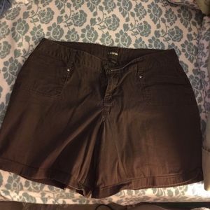 OLD NAVY BERMUDA SHORTS