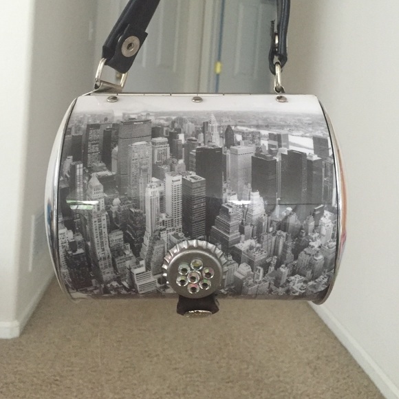 NYC metal Clutch