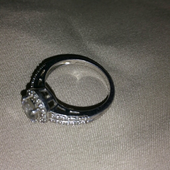 Cubic zirconium ring - Picture 4 of 4