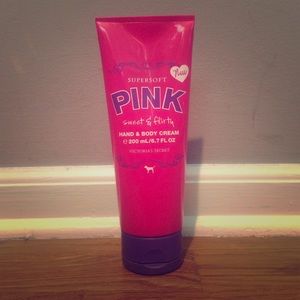 VS Pink Supersoft Body Lotion