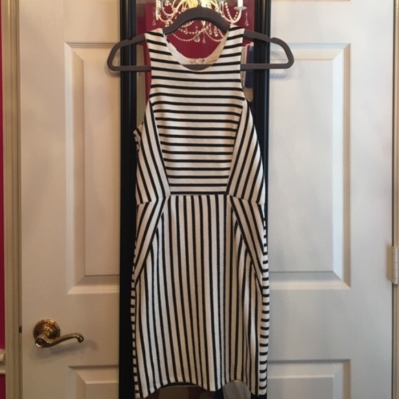 super flattering dress