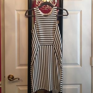 super flattering dress