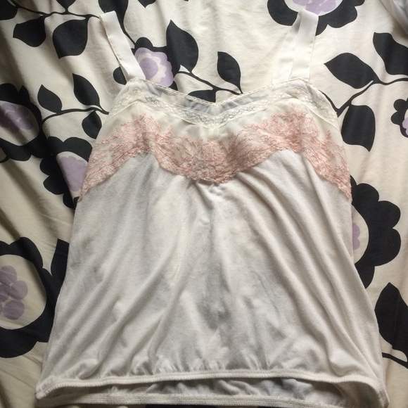 American Eagle delicate lace tank top