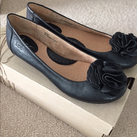 Shoes - Picture 2 of 3