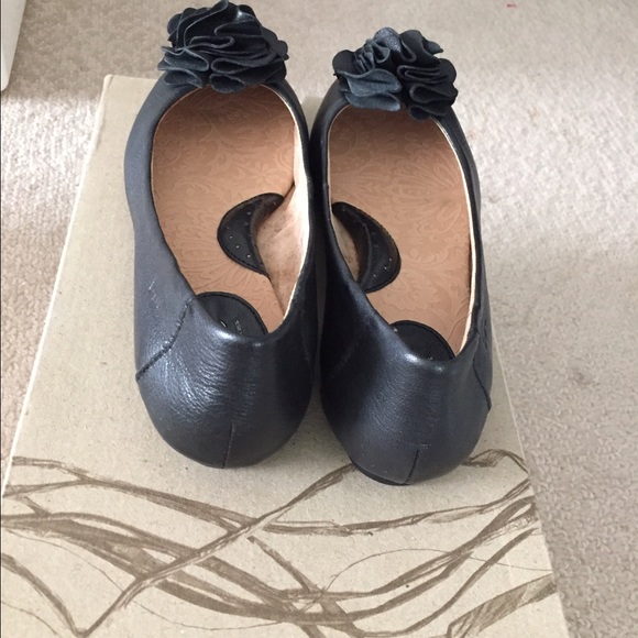 Shoes - Picture 3 of 3