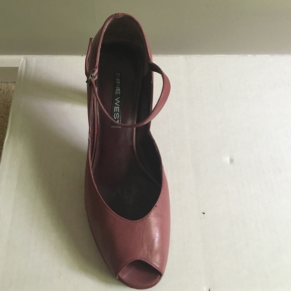 Platform shoes - Picture 2 of 3