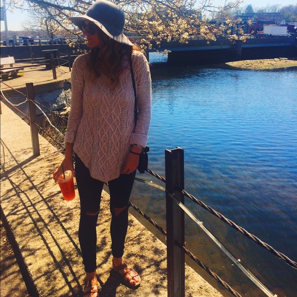 Meet your Posher, Caolinn - Picture 1 of 1