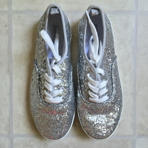 Sparkle gray shoes