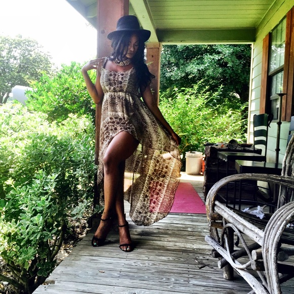 Snack print nude & black dress - Picture 2 of 4