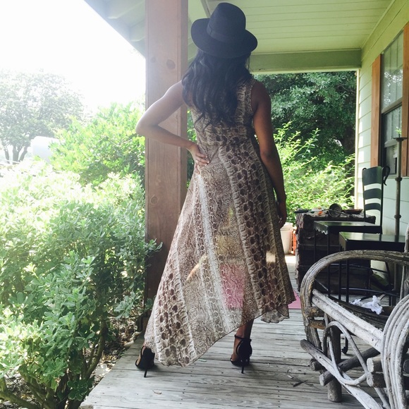 Snack print nude & black dress - Picture 4 of 4