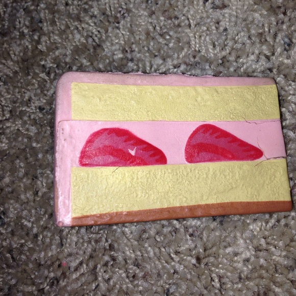 Very Defected Strawberry Shortcake Squishy! Ibloom