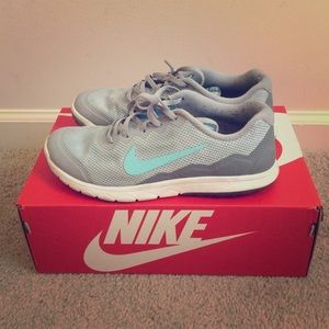 Women's Nike Flex Experience Run 4