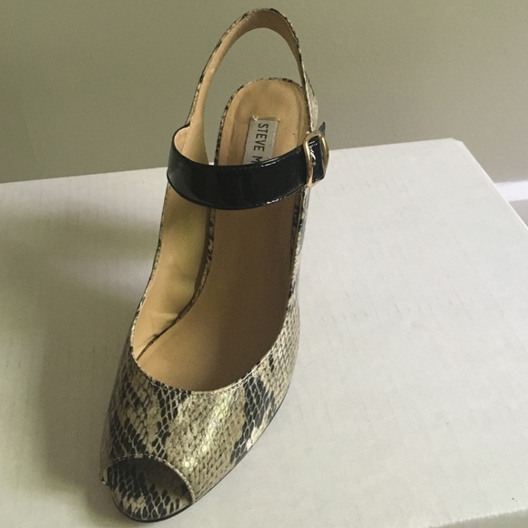 Peep toe heels - Picture 2 of 3