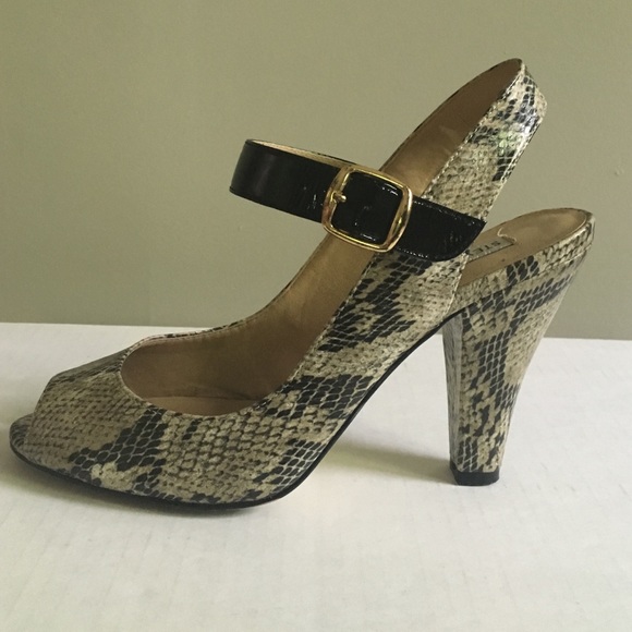 Peep toe heels - Picture 3 of 3