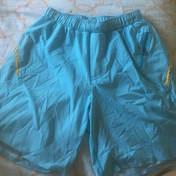Lululemon authletica shorts