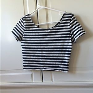 Crop top