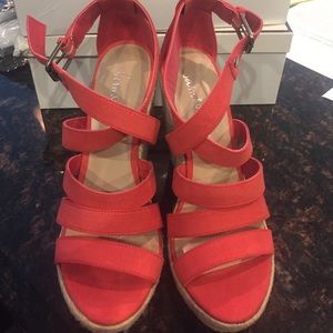 Salmon colored Sam & Libby wedges