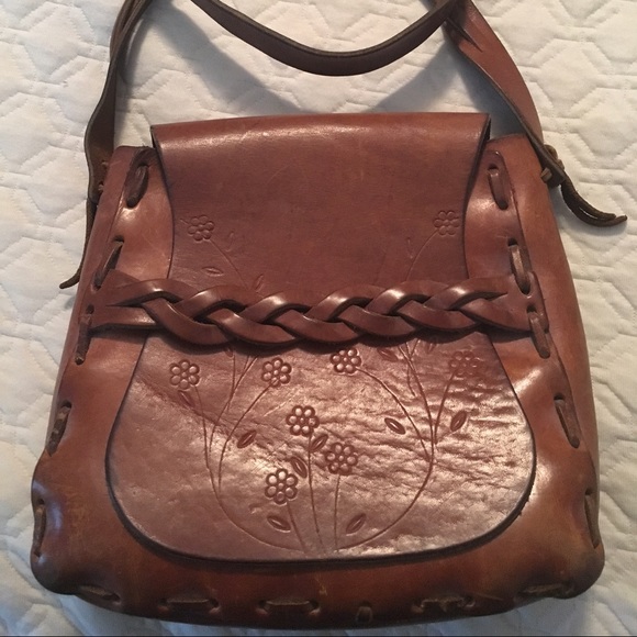 Vintage brown tooled leather purse w/ flap closure