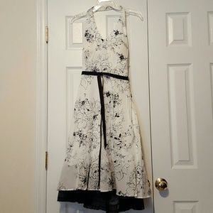 Beautiful Black &White Floral Halter Dress Size 10