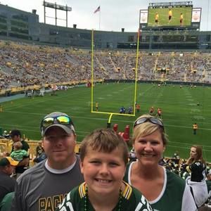 Meet your Posher, Niki