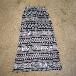 LA hearts maxi skirt ☺️