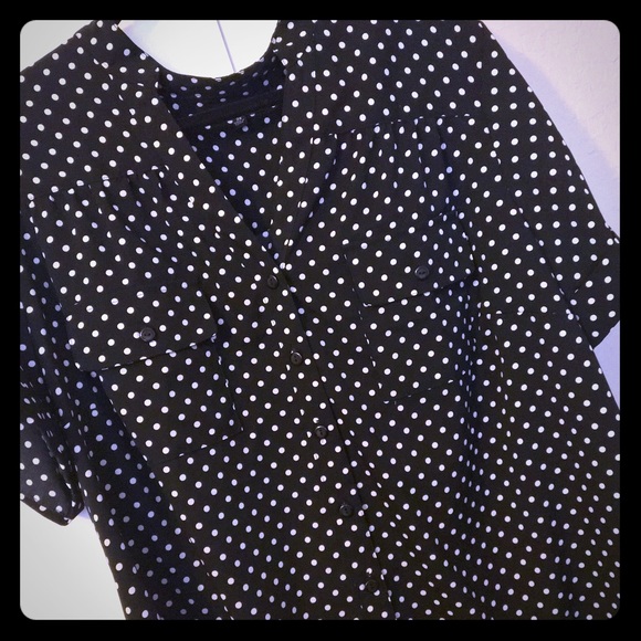 ✨NWOT✨Plus Size Polka Dot Button Down Shirt